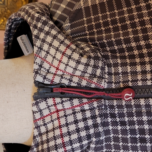 LULULEMON plaid raincoat - Picture 2 of 7
